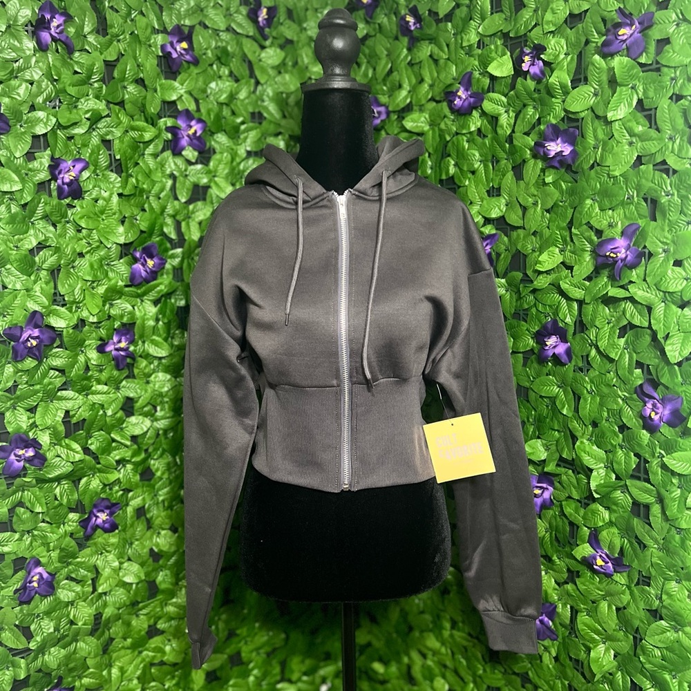 Women’s Gray Cropped Zip-Up Hoodie (Size M)